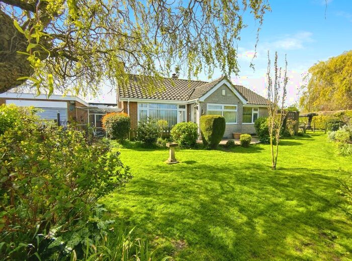 2 Bedroom Detached Bungalow For Sale In Croft Lane, Croft, PE24