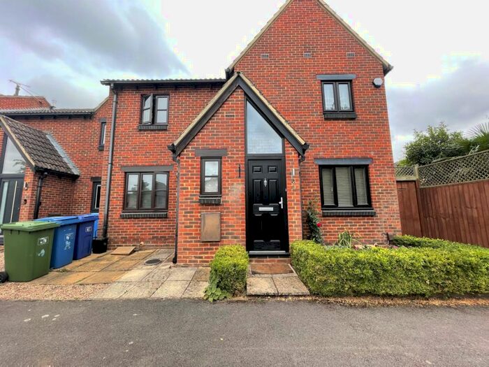 2 Bedroom Terraced House To Rent In Coney Grange, Warfield, Bracknell, Berkshire, RG42