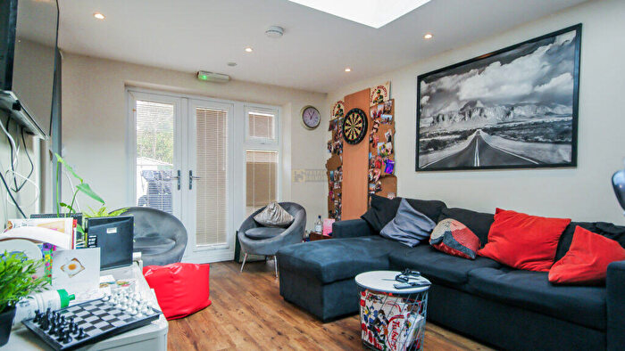 7 Bedroom Terraced House To Rent In Heeley Road, Selly Oak, Birmingham, B29