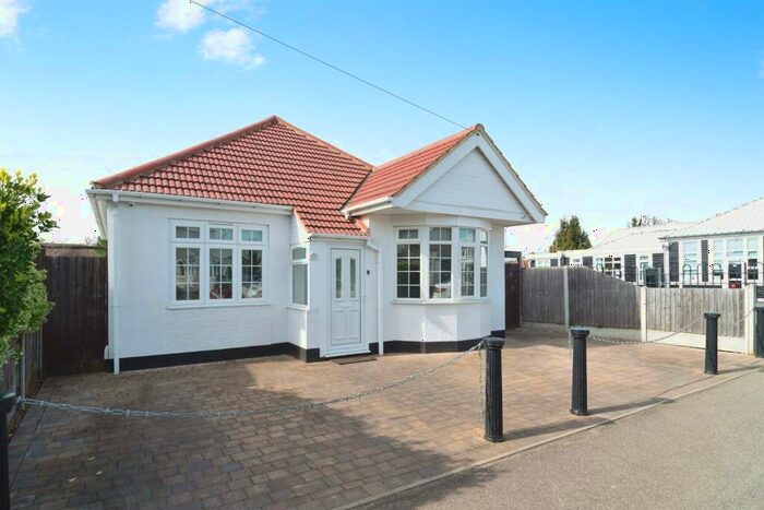 3 Bedroom Bungalow To Rent In Culford Road, RM16