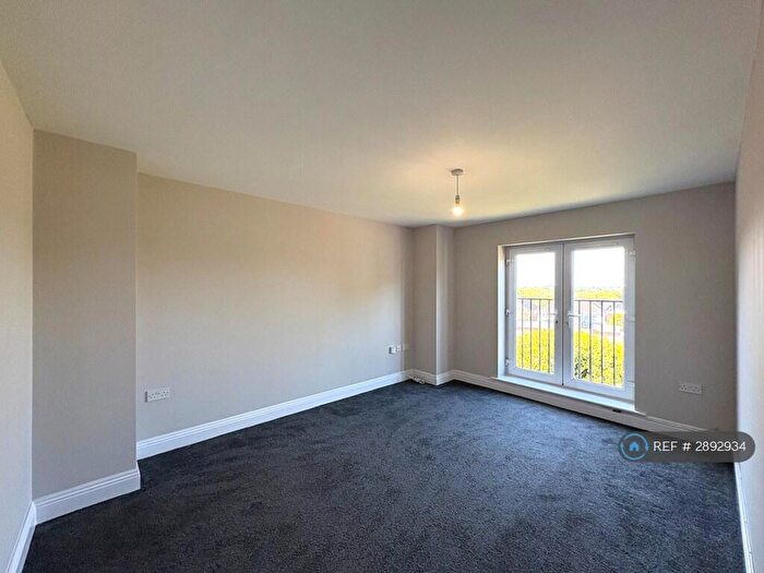 1 Bedroom Flat To Rent In Wimborne Road, Bournemouth, BH11