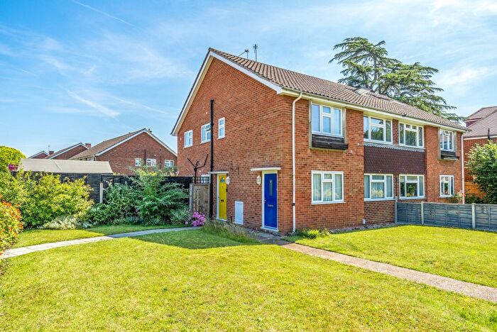 2 Bedroom Maisonette To Rent In Rydens Avenue, Walton-On-Thames, KT12