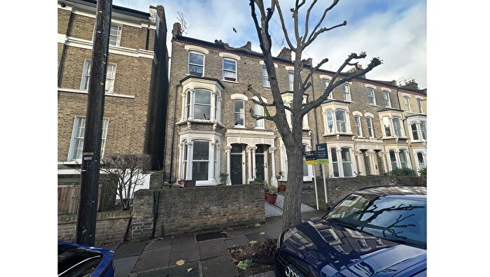 1 Bedroom Flat For Sale In Flat, St. John's Villas, Upper Holloway, London, N19