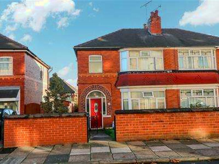 4 Bedroom SemiDetached House For Sale In Low Road, Balby, Doncaster, DN4