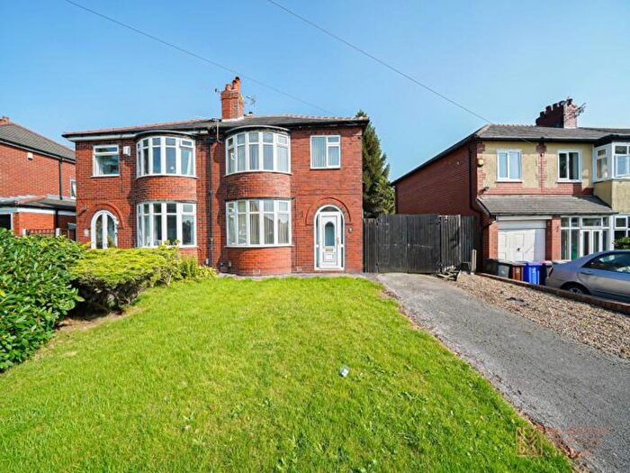 3 Bedroom Semi-Detached House To Rent In Ellenbrook Road, Worsley, M28