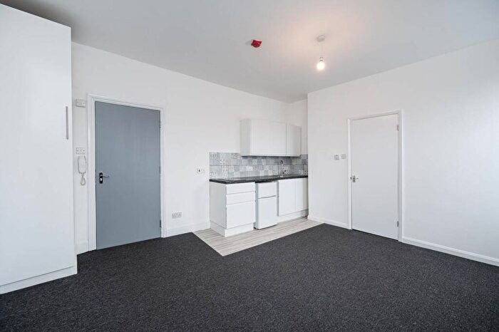 Studio To Rent In Bodney Road, , Hackney, London, E8