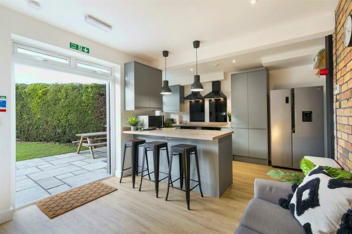 6 Bedroom House To Rent In Warren Road, Filton, Bristol, BS34