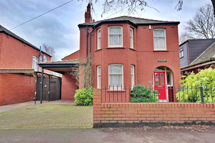 3 Bedroom Detached House For Sale In Central Avenue, Beverley, HU17