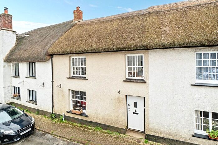 3 Bedroom Cottage For Sale In Barnstaple Street, Winkleigh, Devon, EX19
