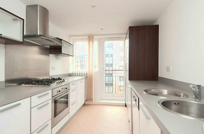 2 Bedroom Flat To Rent In East Pilton Farm Crescent, Edinburgh, EH5