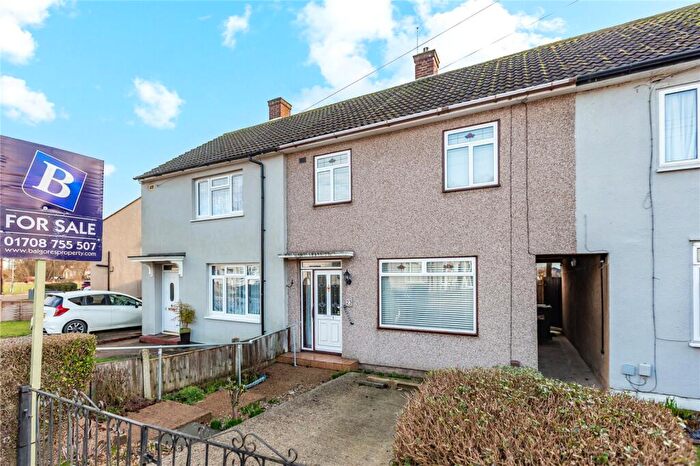 2 Bedroom Terraced House For Sale In Amersham Road, Romford, RM3