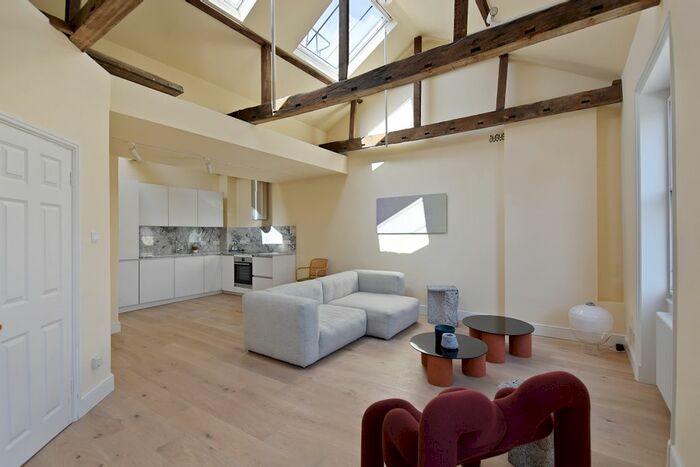 1 Bedroom Flat To Rent In Baker Street, Marylebone, W1U