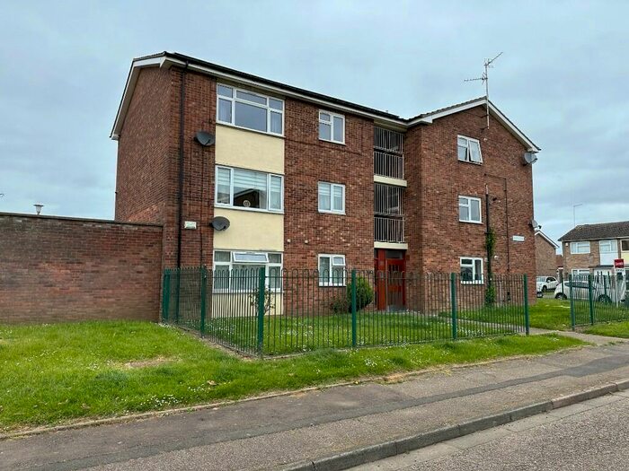 1 Bedroom Flat To Rent In Watt Close, Peterborough, Cambridgeshire, PE4