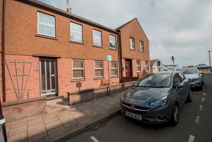 3 Bedroom Terraced House To Rent In Marketgate, Arbroath, Angus, DD11