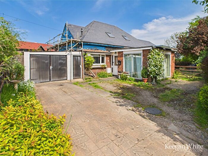 2 Bedroom Bungalow For Sale In Lowes Close, Stokenchurch, HP14