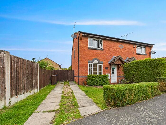 3 Bedroom Semi Detached House To Rent In Ramblers Drive, Oakwood, DE21