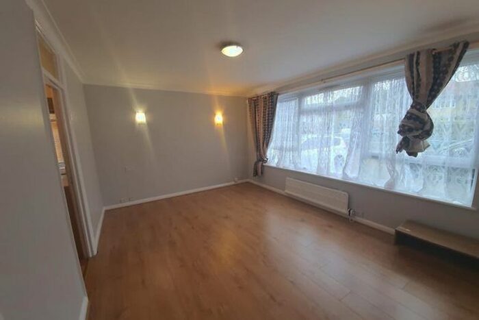 1 Bedroom Flat To Rent In London Road., Enfield, London., EN2