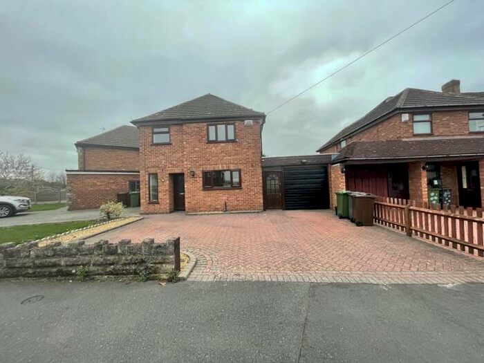 3 Bedroom Detached House To Rent In Loxley Avenue, Solihull, B90