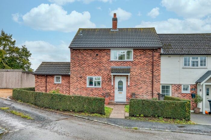 2 Bedroom End Of Terrace House For Sale In Cladswell Close, Cookhill, B49