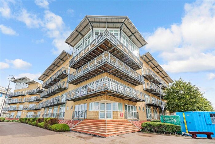 2 Bedroom Flat For Sale In Portland Place, Greenhithe, Kent, DA9
