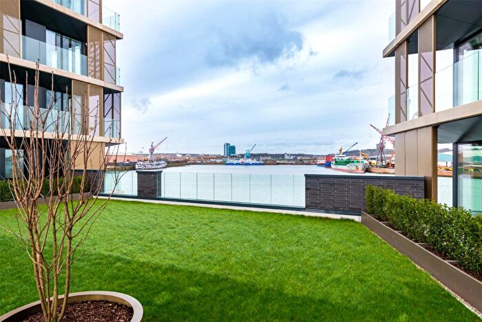 2 Bedroom Flat To Rent In Chatham Waters, North House, Gillingham Gate Road, Gillingham, ME4