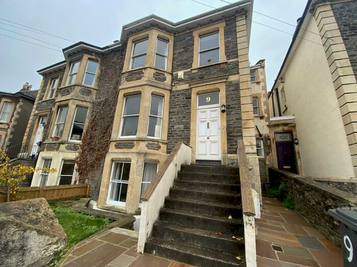 2 Bedroom Flat To Rent In Ravenswood Road, Bristol, BS6