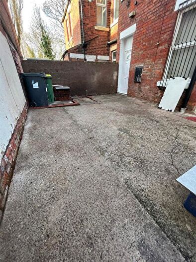 3 Bedroom Flat To Rent In Roebuck Street, Ashton-On-Ribble, Preston, PR2