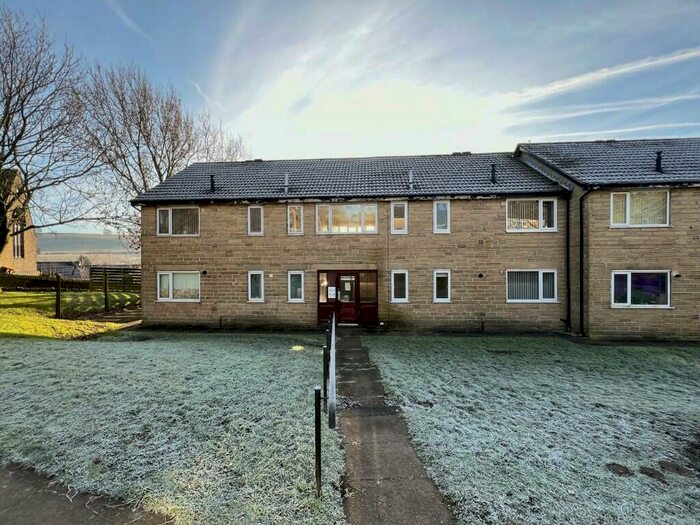 2 Bedroom Flat To Rent In Mill Bank Close, Sowerby Bridge, West Yorkshire, HX6