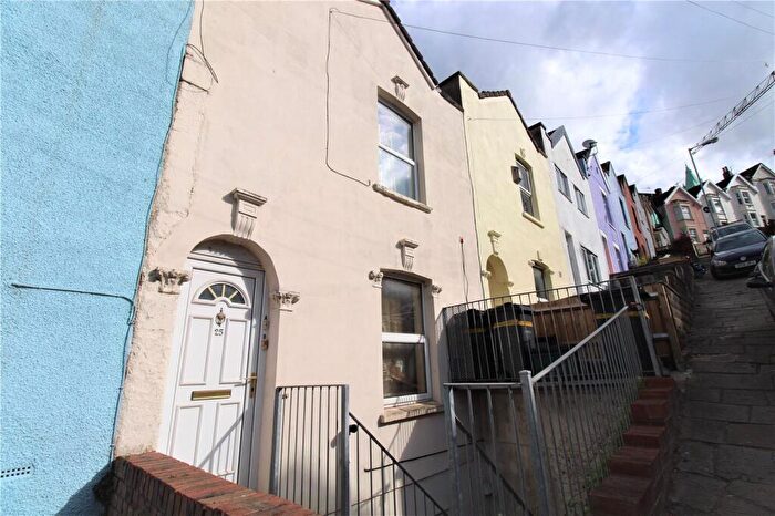 1 Bedroom Apartment To Rent In Totterdown, Summer Hill, BS4