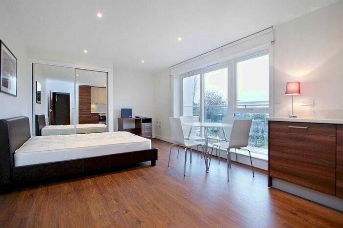 Studio To Rent In Bromyard Avenue, London, W3