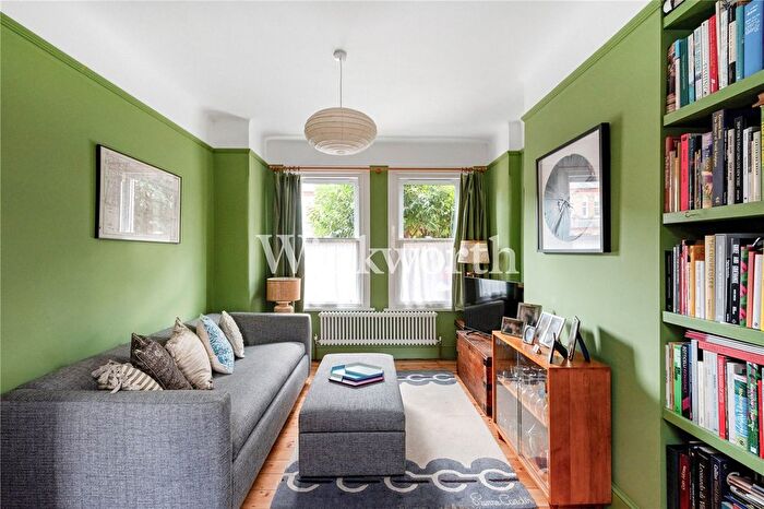 2 Bedroom Terraced House For Sale In Lymington Avenue, London, N22