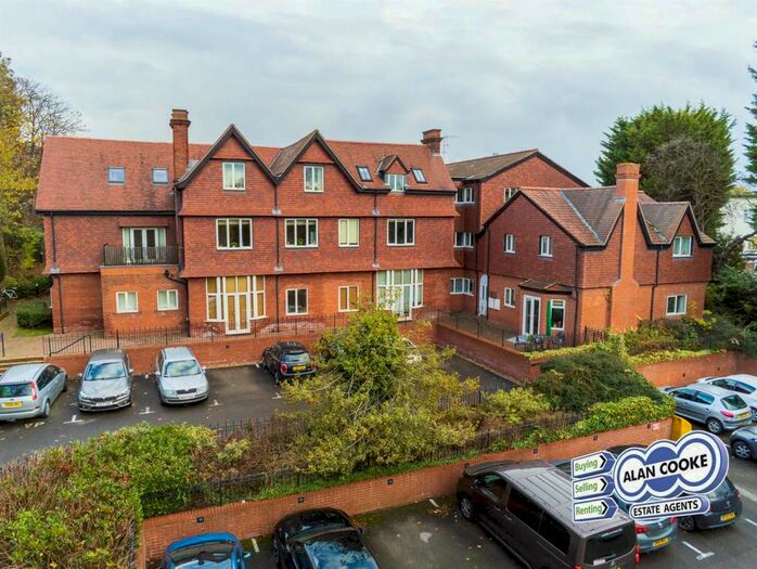 Houses for sale & to rent in LS4 2PX, Burley Road, Kirkstall Leeds