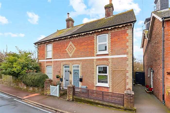 2 Bedroom Semi-Detached House For Sale In Garfield Road, Hailsham, BN27