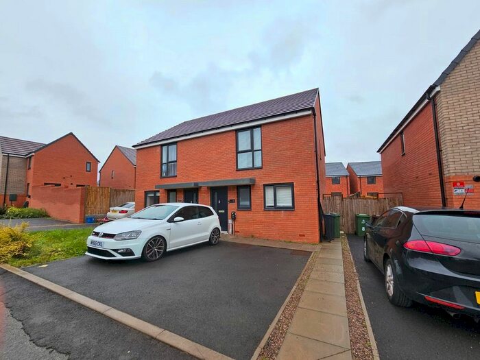 3 Bedroom Semi-Detached House To Rent In Juniper Grove, Walsall, West Midlands, WS3