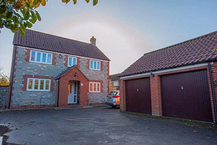 4 Bedroom Detached House For Sale In The Willows, Langport, TA10