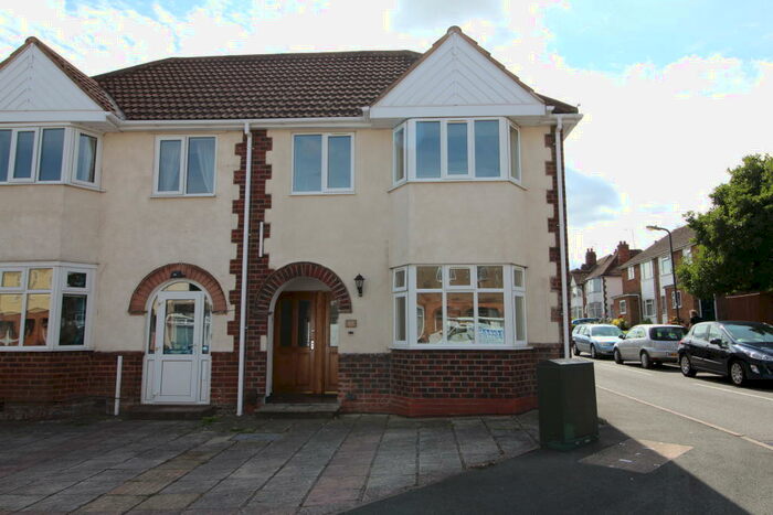 2 Bedroom Flat To Rent In Flat, Llewellyn Road, Leamington Spa, CV31