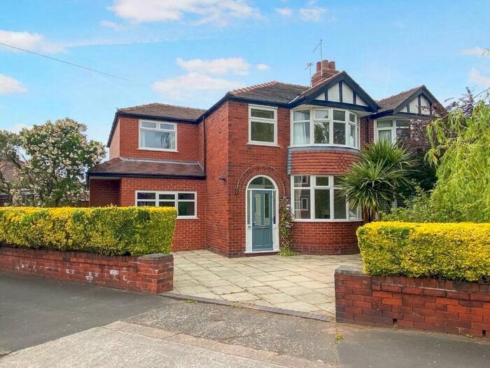 4 Bedroom Semi-Detached House To Rent In Craddock Road, Sale, M33