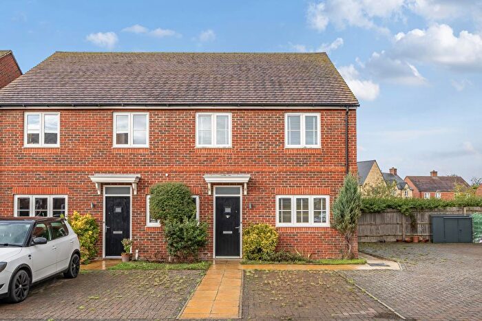 3 Bedroom Semi-Detached House For Sale In Bampton, Oxfordshire, OX18