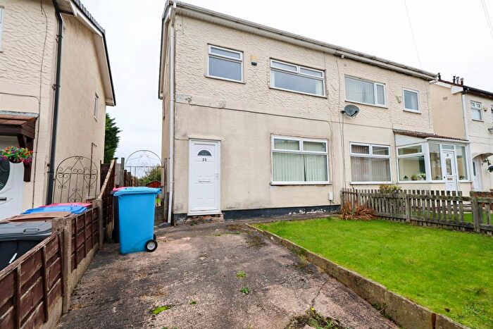 3 Bedroom Semi Detached House To Rent In West Way, Little Hulton, M38