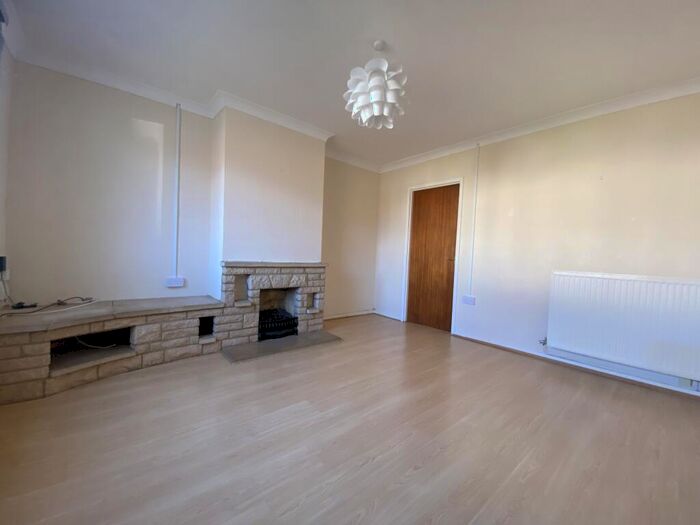 3 Bedroom House To Rent In Shepherds Close, Cambridge, CB1