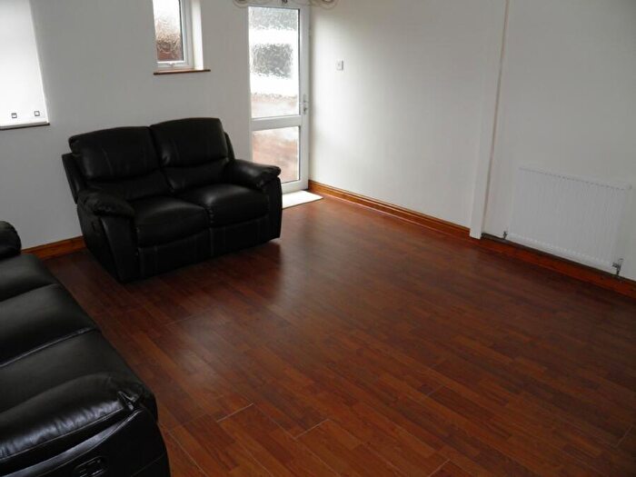 1 Bedroom Terraced House To Rent In Victoria Street, Ripley, Derbyshire, DE5