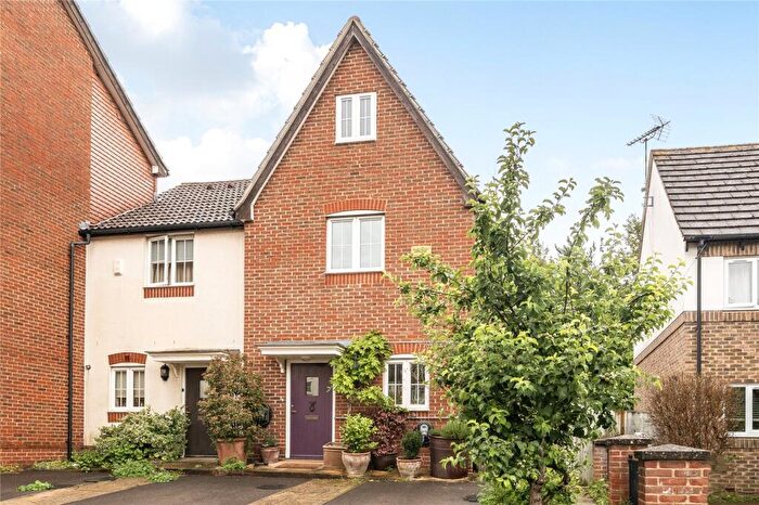 4 Bedroom Semi-Detached House For Sale In Doris Field Close, Headington, Oxford, OX3