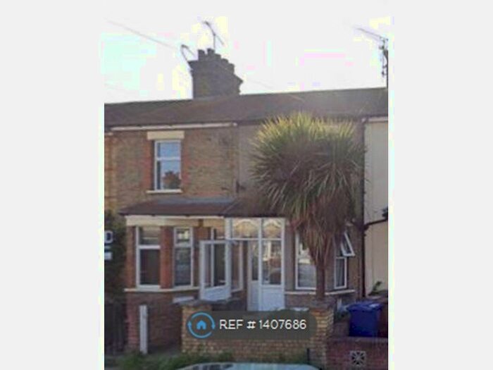 3 Bedroom Terraced House To Rent In Kent Road, Grays, RM17