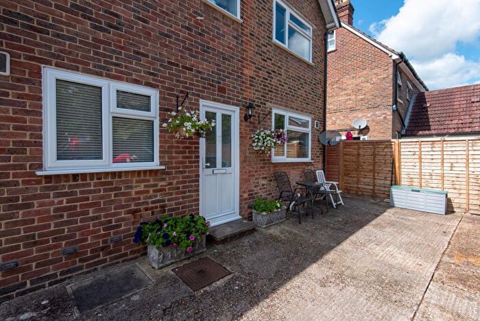 1 Bedroom Property For Sale In Victory Road, Horsham, RH12