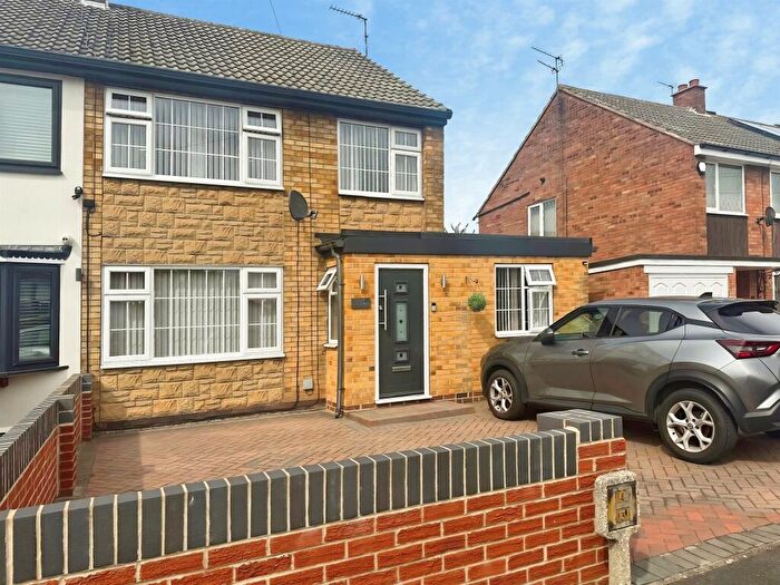 4 Bedroom Semi-Detached House For Sale In Cleveland Way, Hatfield, Doncaster, DN7