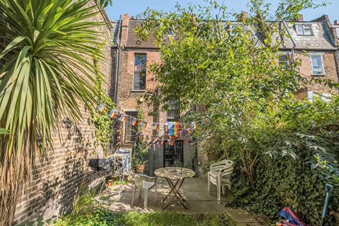 5 Bedroom House To Rent In Brokesley Street, Bow, London, E3