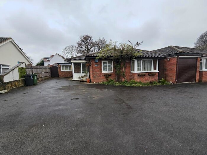3 Bedroom Bungalow To Rent In Sutton Road, Maidstone, ME15