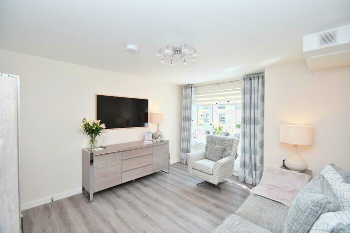 1 Bedroom Flat For Sale In Gresham Drive, Kirkintilloch, G66