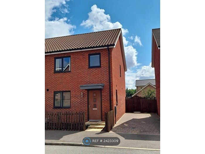 3 Bedroom Semi-Detached House To Rent In Vickers Way, Cambourne, CB23