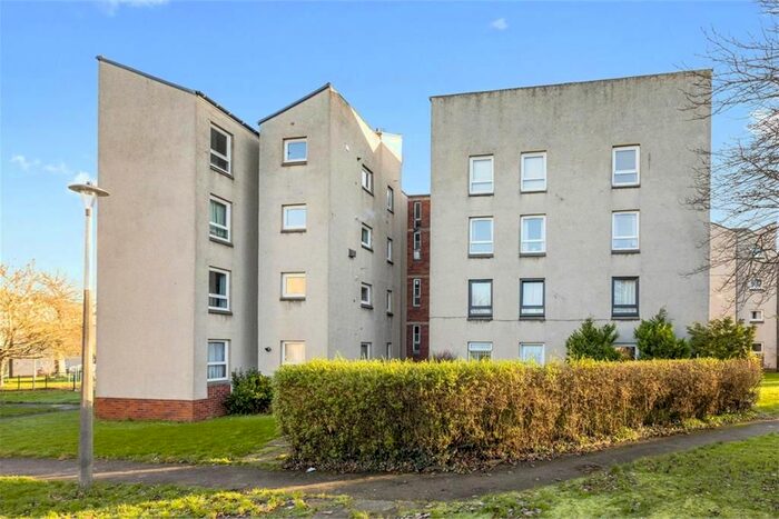 2 Bedroom Flat To Rent In , Kingsknowe Court, Edinburgh, EH14